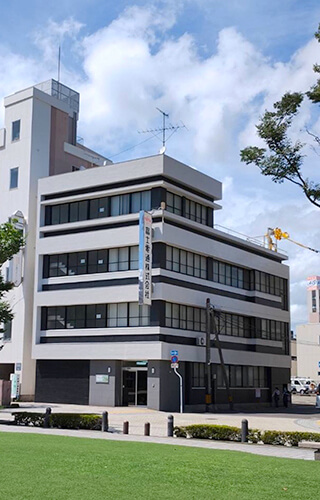 社屋の写真